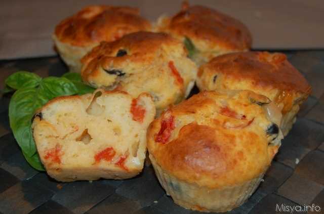 Muffins salati provola e pomodorini